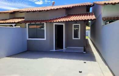 Imagem: A casa possui 2 Dormitórios, 2 Banheiros, 1 Vaga na garagem