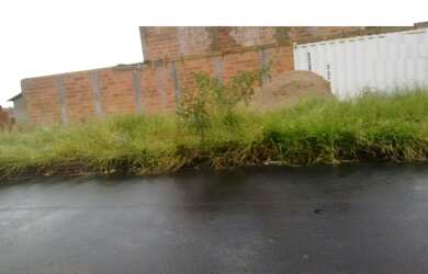 Imagem: O terreno possui 250m² de Área e está localizado em Patrimônio