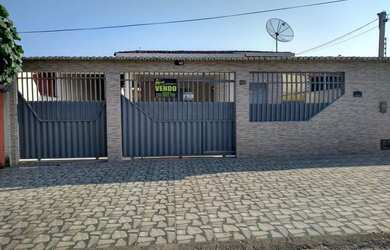 Imagem: A casa possui 3 Dormitórios, 3 Vagas na garagem e está localizado