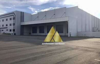 Imagem: O depósito possui 4 Vagas na garagem, 6.485m² de Área e