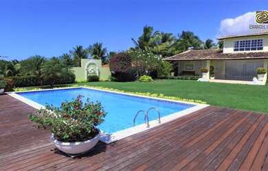 Imagem: A casa possui 3 Dormitórios, 2 Banheiros, 5 Vagas na garagem