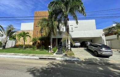 Imagem: A casa em condomínio possui 4 Dormitórios, 5 Banheiros, 5