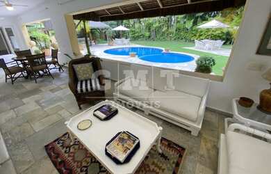 Imagem: A casa em condomínio possui 5 Dormitórios, 5 Banheiros, 5