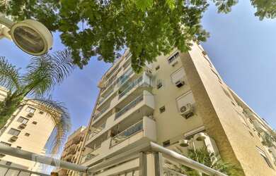 Imagem: O apartamento possui 3 Dormitórios, 2 Banheiros, 1 Vaga na