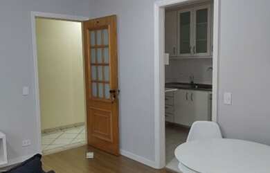 Imagem: O apartamento possui 1 Dormitório, 1 Banheiro, 1 Vaga na garagem