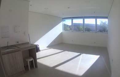 Imagem: O depósito para alugar possui 1 Vaga na garagem e 35m² de