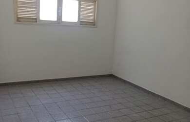 Imagem 13: Linda casa em pau amarelo