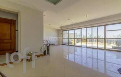 Imagem: O apartamento na cobertura possui 5 Dormitórios, 5 Banheiros