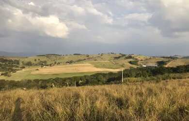 Imagem: O terreno possui 500m² de Área e está localizado em Usina