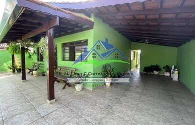 Imagem: A casa possui 2 Dormitórios, 1 Banheiro, 3 Vagas na garagem