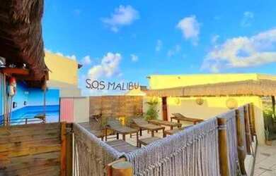 Imagem: O depósito à venda possui 4 Vagas na garagem e 230m² de Área