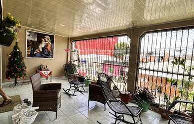 Imagem: A casa possui 5 Dormitórios, 5 Banheiros, 5 Vagas na garagem