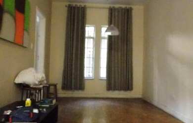 Imagem 2: Casa de vila com portão ao lado da Faria Lima/Hélio Pellegrino