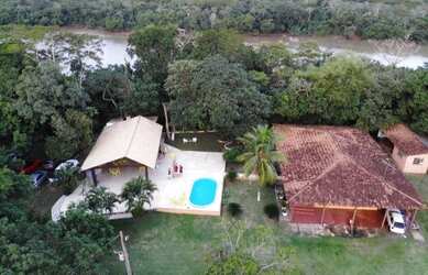 Imagem: A pousada chalé possui 3 Dormitórios, 5 Vagas na garagem e