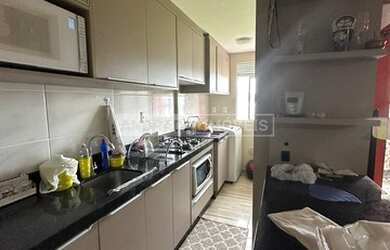 Imagem: O apartamento possui 3 Dormitórios, 1 Banheiro, 1 Vaga na garagem