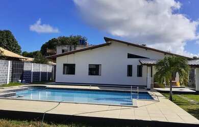 Imagem: A casa em condomínio possui 3 Dormitórios, 3 Banheiros, 5