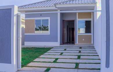 Imagem: A casa possui 2 Dormitórios, 2 Banheiros, 2 Vagas na garagem