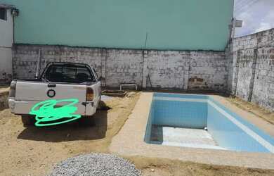 Imagem: A casa possui 2 Dormitórios, 1 Banheiro, 4 Vagas na garagem