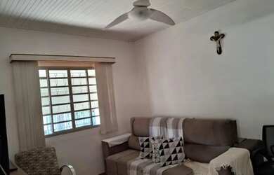 Imagem 4: Casa em Cesário Lange - SP. com 3 quartos em excelente localização...