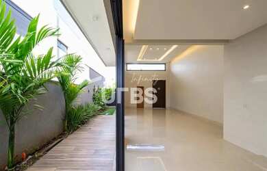 Imagem: A casa em condomínio possui 3 Dormitórios, 4 Banheiros, 4