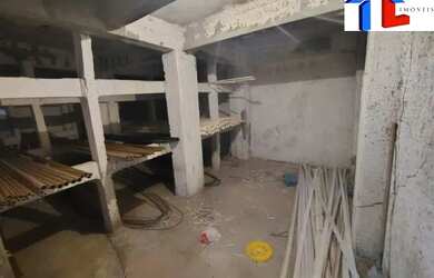 Imagem 7: Vendo Loja, 380m², 1 salão, 4 áreas para estoque, ideal para loja de...