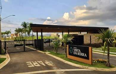 Imagem: A casa em condomínio possui 3 Dormitórios, 4 Banheiros, 4