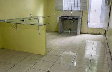 Imagem: A casa possui 2 Dormitórios, 1 Banheiro e está localizado