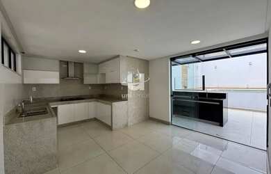 Imagem 13: Casa com piscina para Locação no bairro Aeroporto