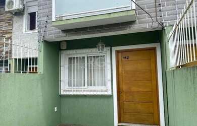 Imagem 2: Casa em Hípica. Churrasqueira, Varanda, 110m² de Áreae2 Vagas na garagem