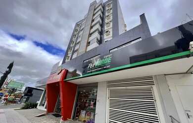 Imagem: O apartamento possui 3 Dormitórios, 2 Banheiros, 2 Vagas na