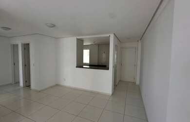 Imagem: O apartamento possui 3 Dormitórios, 1 Banheiro, 2 Vagas na