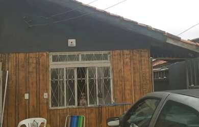 Imagem: A casa possui 2 Dormitórios, 2 Banheiros, 1 Vaga na garagem