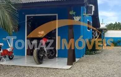 Imagem: A casa possui 2 Dormitórios, 1 Banheiro, 4 Vagas na garagem