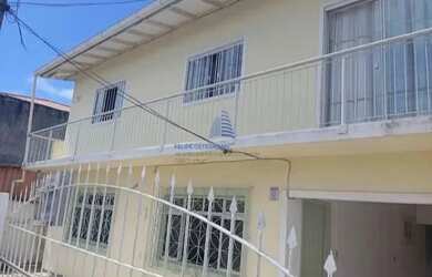 Imagem 1: Prédio Residencial com 4 apartamentos, faturamento R$ 7 mil mensal, TROCO POR CARROS em Fl