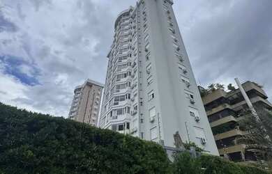 Imagem: O apartamento possui 3 Dormitórios, 3 Banheiros, 2 Vagas na
