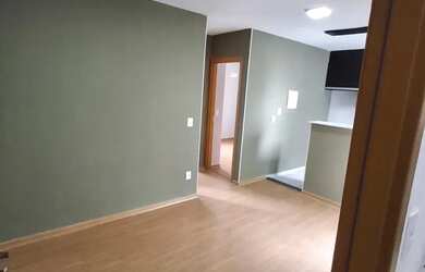 Imagem: O apartamento possui 2 Dormitórios, 1 Banheiro, 1 Vaga na garagem