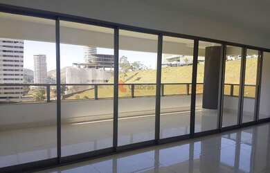 Imagem: O apartamento possui 4 Dormitórios, 5 Banheiros, 4 Vagas na