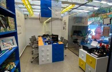 Imagem: O depósito possui 2 Vagas na garagem, 100m² de Área e está