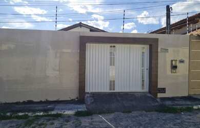 Imagem: A casa possui 2 Dormitórios, 1 Banheiro, 60m² de Área e