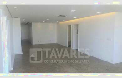 Imagem: O depósito possui 2 Vagas na garagem, 418m² de Área e está