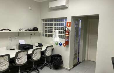 Imagem 9: Casa com 4 Quartos e 6 banheiros à Venda, 300 m² por R$ 2.200.000