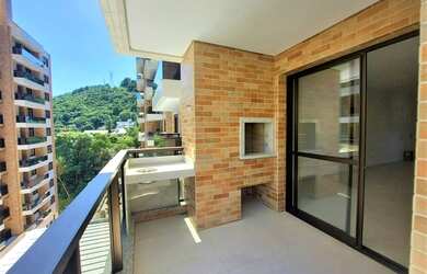 Imagem: O apartamento possui 3 Dormitórios, 3 Banheiros, 2 Vagas na