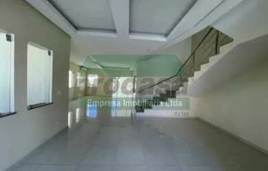 Imagem: A casa em condomínio possui 3 Dormitórios, 1 Banheiro, 4 Vagas