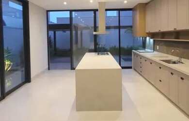 Imagem: A casa em condomínio à venda possui 3 Dormitórios, 5 Banheiros