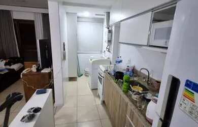 Imagem: O apartamento possui 2 Dormitórios, 1 Banheiro, 1 Vaga na garagem