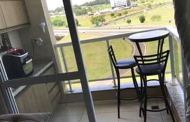 Imagem: O apartamento possui 1 Dormitório, 1 Banheiro, 1 Vaga na garagem