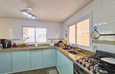 Imagem 7: Casa com 3 suítes - venda por R$ 910.000 ou aluguel por R$ 5.390/mês...