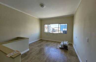 Imagem: A casa possui 2 Dormitórios, 2 Banheiros, 65m² de Área e