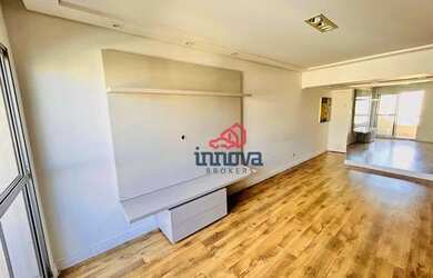 Imagem: O apartamento possui 3 Dormitórios, 1 Banheiro, 1 Vaga na garagem