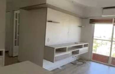 Imagem: O apartamento possui 3 Dormitórios, 1 Banheiro, 1 Vaga na garagem